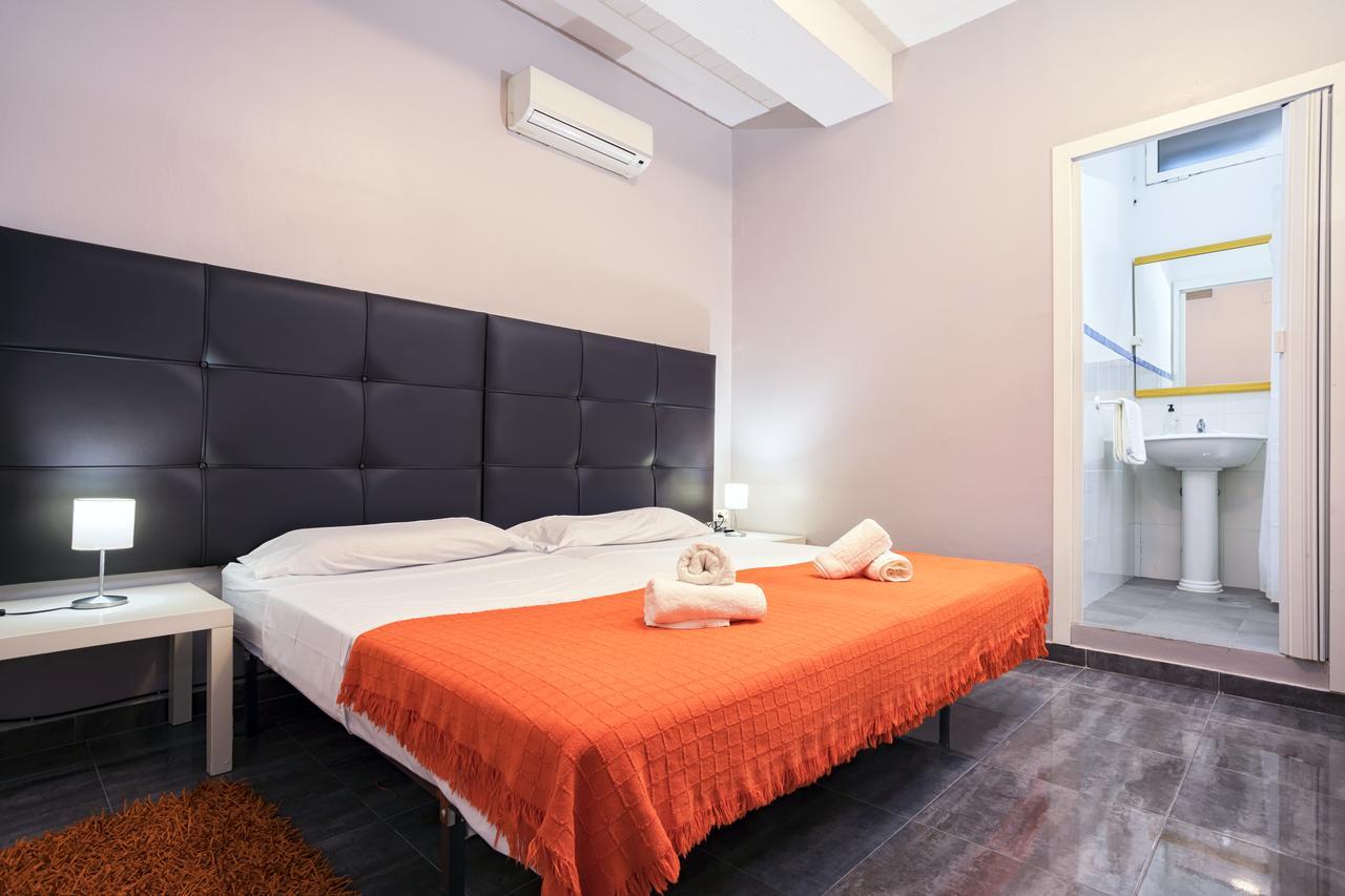 Hostal Ciudad Jardin Malaga Exterior photo