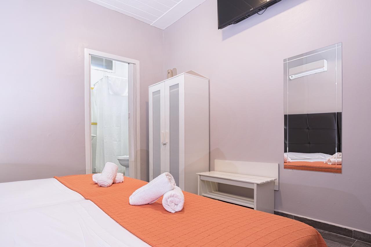 Hostal Ciudad Jardin Malaga Exterior photo